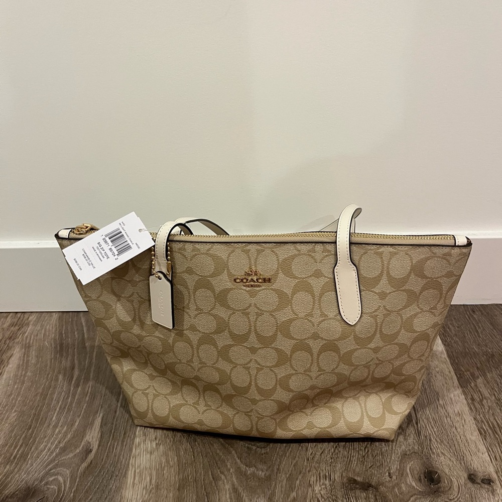 Coach zip top tote bag new with tags